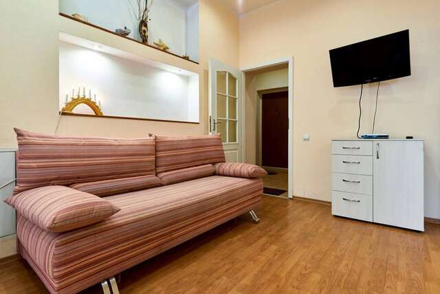 Апартаменты Home Hotel Apartments on Kontraktova Ploshcha Киев-19